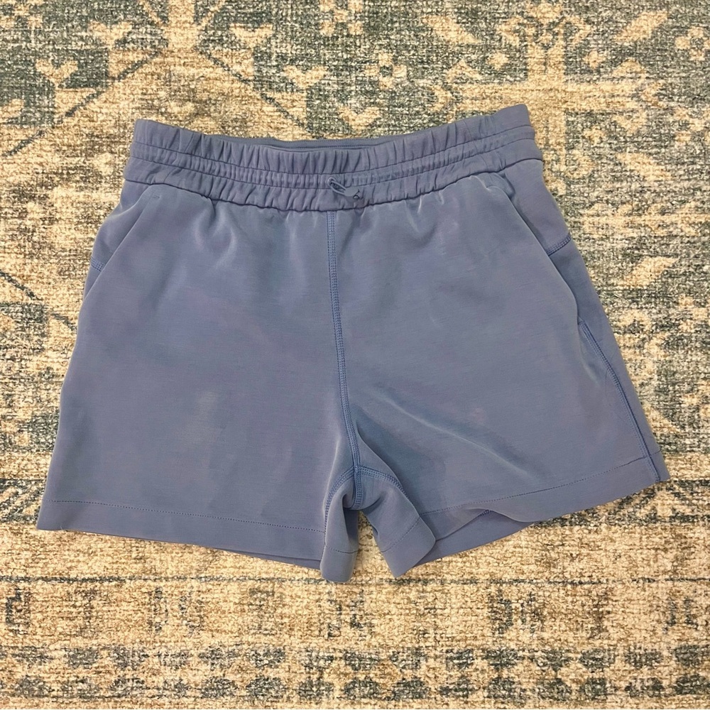 🚨SOLD-Lululemon Softstreme High-Rise Short 4" Blue Size 6